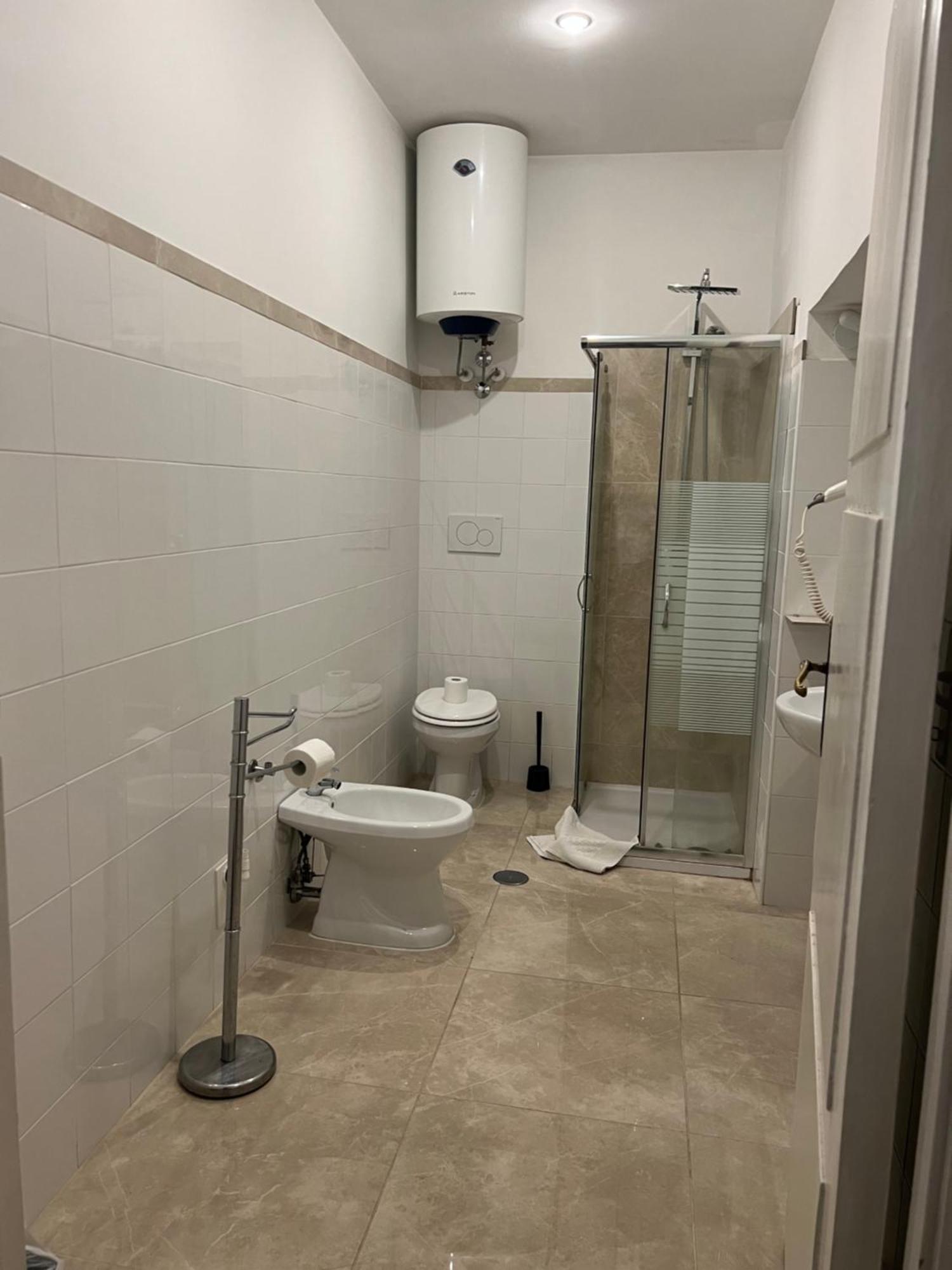 P-Suite Plaza Roma Екстериор снимка