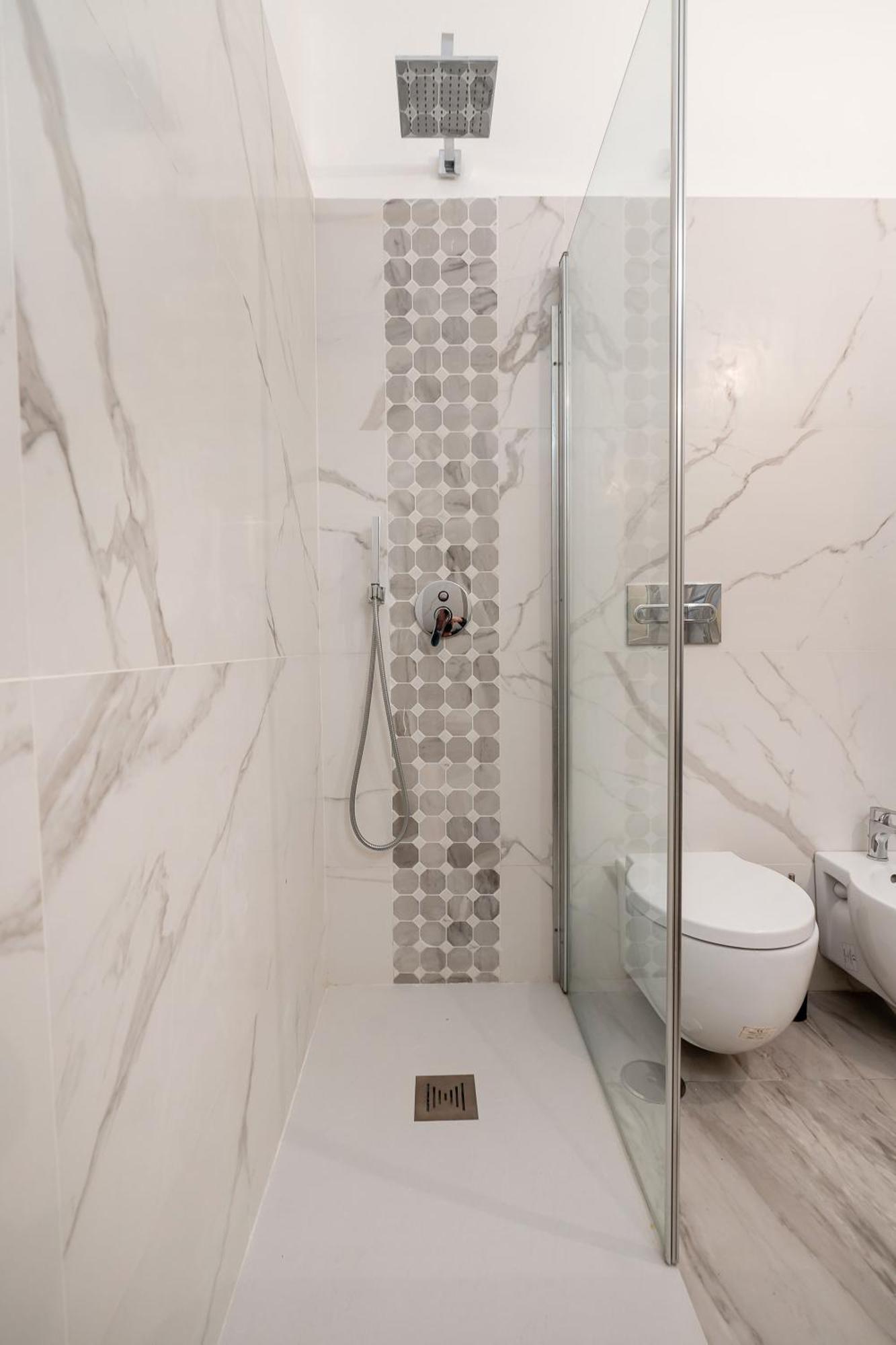 P-Suite Plaza Roma Екстериор снимка